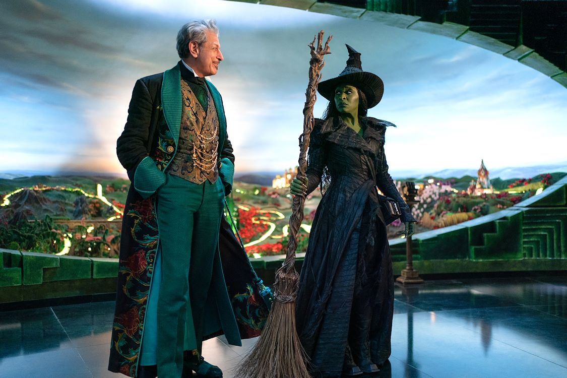 Wicked For Good OV St 14 Jpg Sd Low 2025 Universal Studios All Rights Reserved
