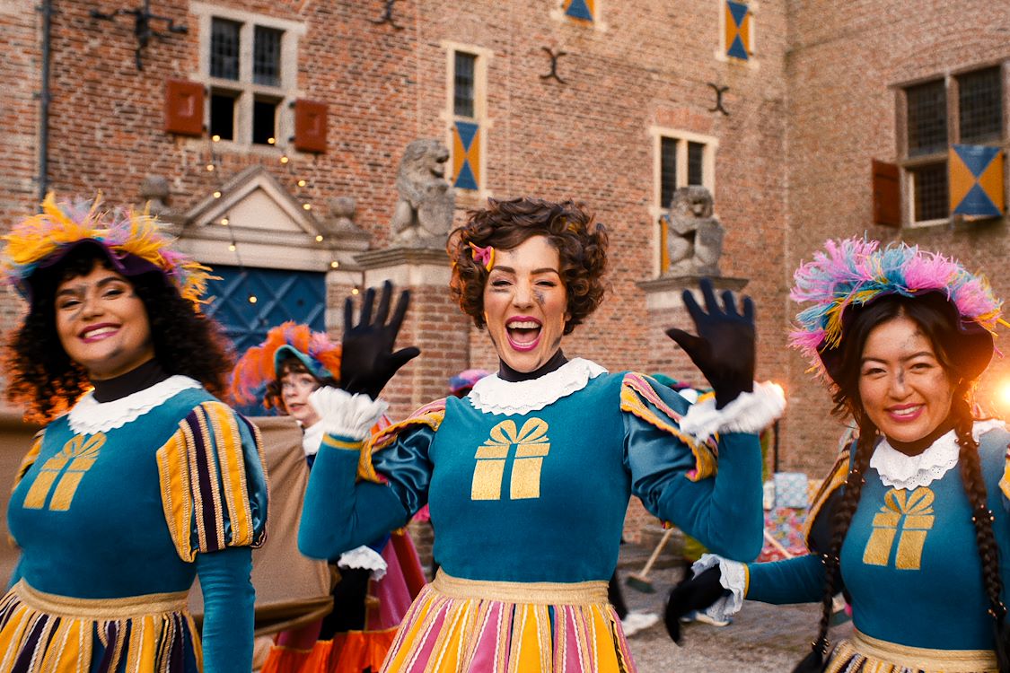 De Club Van Sinterklaas Film Een Dolle Beestenboel St 2 Jpg Sd Low