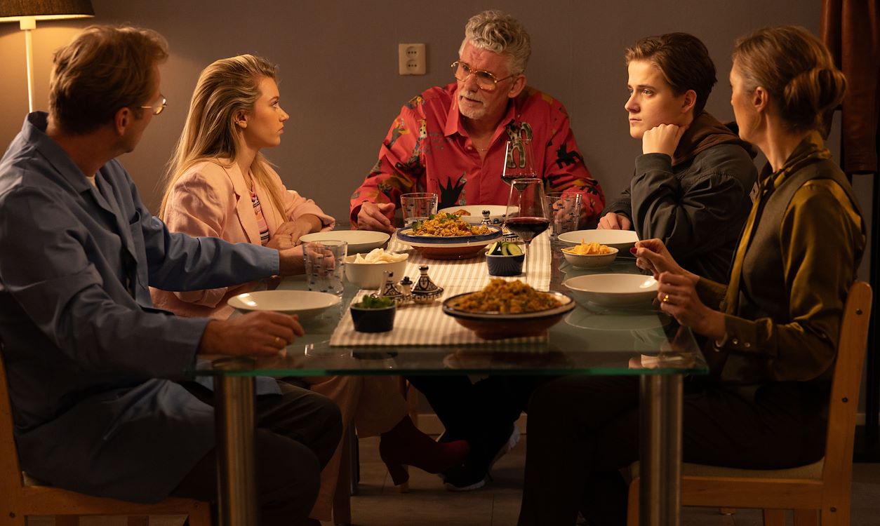 De Tatta S 3 St 11 Jpg Sd Low