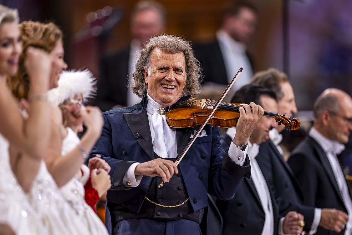 Andr Rieu S 2025 Christmas Concert Merry Christmas St 16 Jpg Sd Low Andre Rieu Productions Piece Of Magic Entertainment