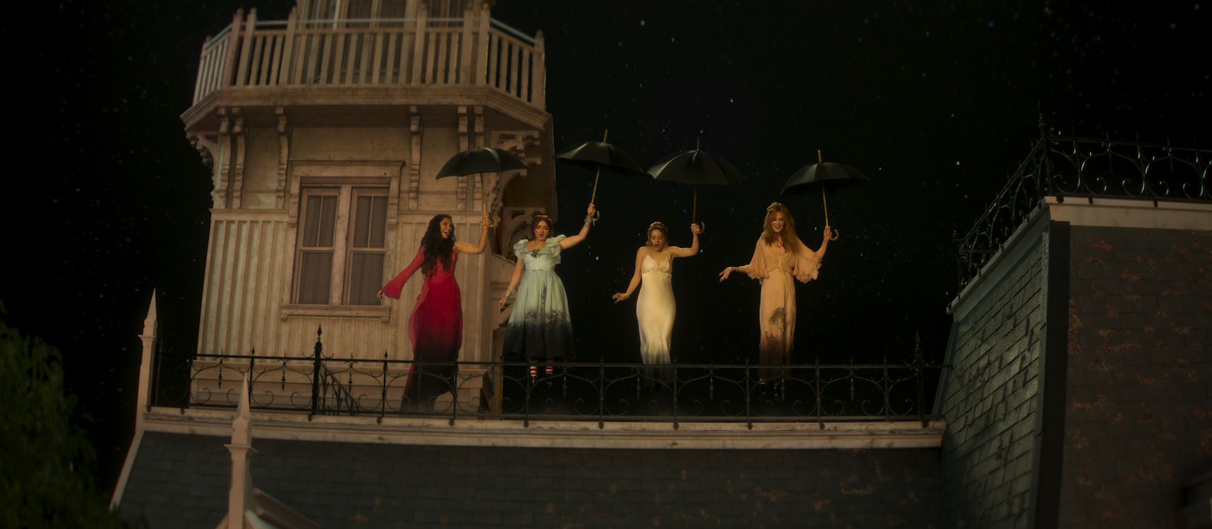 Practical Magic 2 St 5 Jpg Sd Low 2026 Warner Bros Ent All Rights Reserved Photo Credit Photo Courtesy Warner Bros Pictures