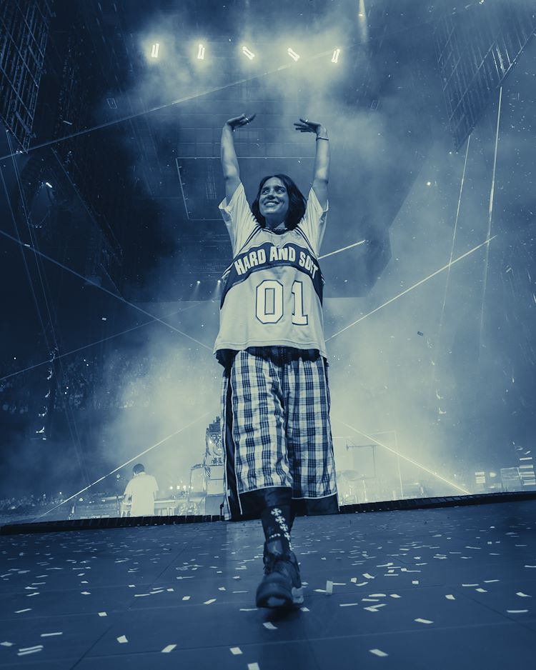 Billie Eilish Hit Me Hard And Soft The Tour St 6 Jpg Sd Low 2026 Paramount Pictures All Rights Reserved
