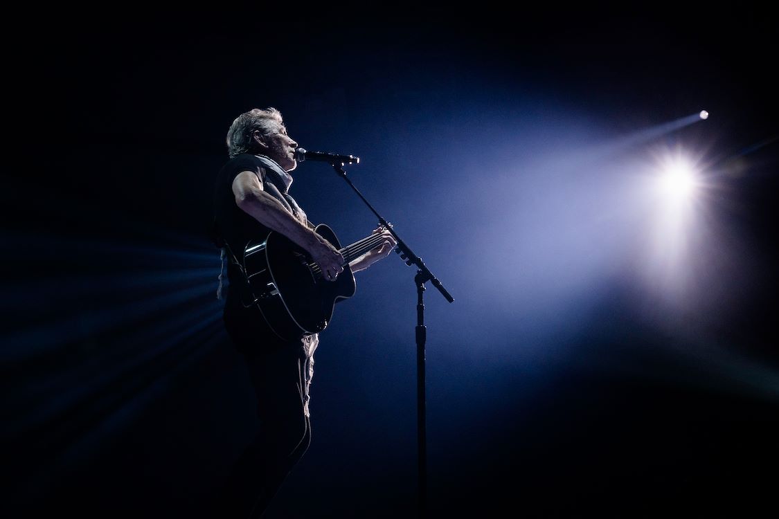 Roger Waters This Is Not A Drill Live From Prague The Movie St 2 Jpg Sd Low