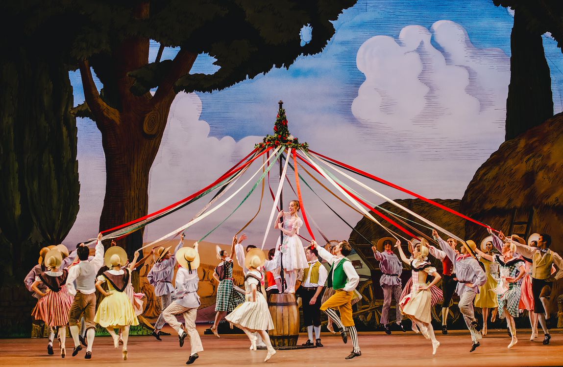 RBO 25 26 La Fille Mal Gard E St 3 Jpg Sd Low ROH Tristram Kenton