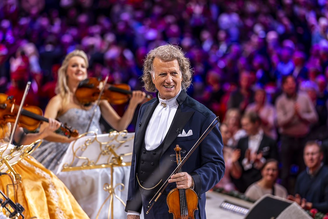 Andr Rieu S 2025 Christmas Concert Merry Christmas St 2 Jpg Sd Low Andre Rieu Productions Piece Of Magic Entertainment