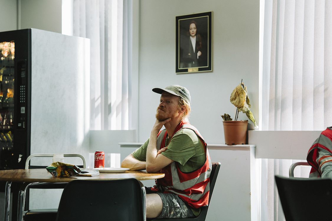 Bugonia St 2 Jpg Sd Low 2025 Focus Features LLC All Rights Reserved